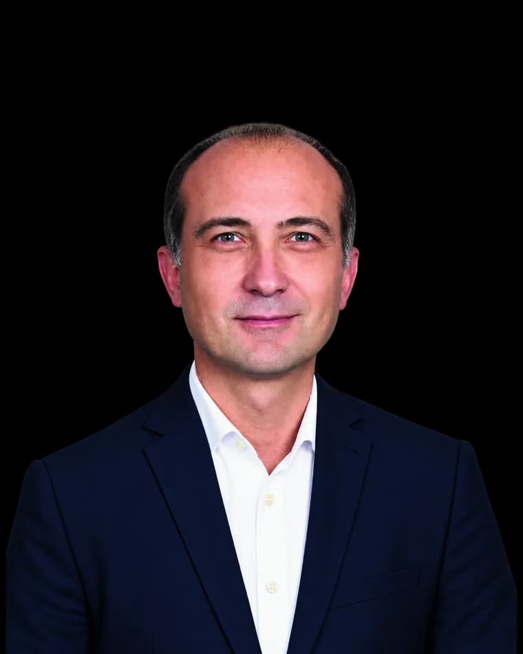 Prof. Dr. Ali Bozbey — QuanT Mucidi · Akademisyen